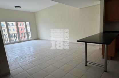 Apartment - 2 - 3 for rent in Building 113 - Contemporary Cluster - Discovery Gardens - Dubai