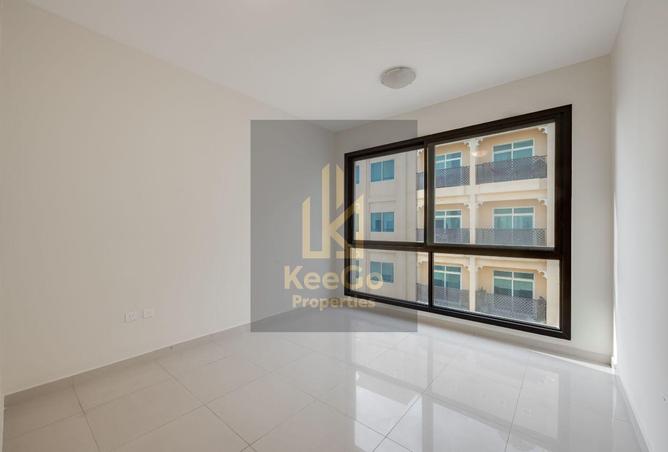 82364089 - Property Image 3