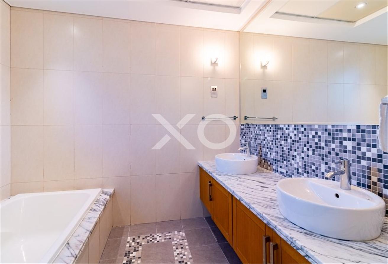 Private Pool | Vacant | Well Maintained photo 11