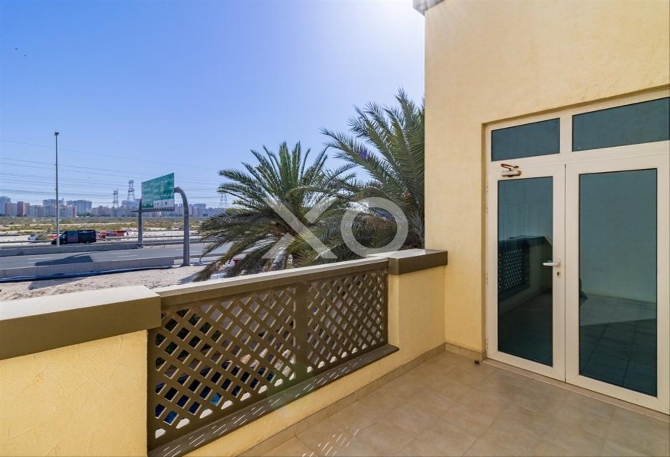 Private Pool | Vacant | Well Maintained photo 15