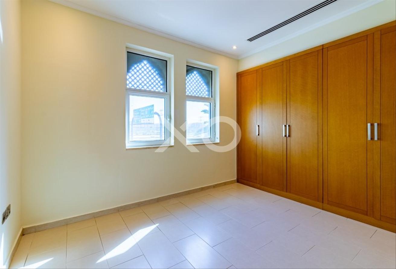 Private Pool | Vacant | Well Maintained photo 12
