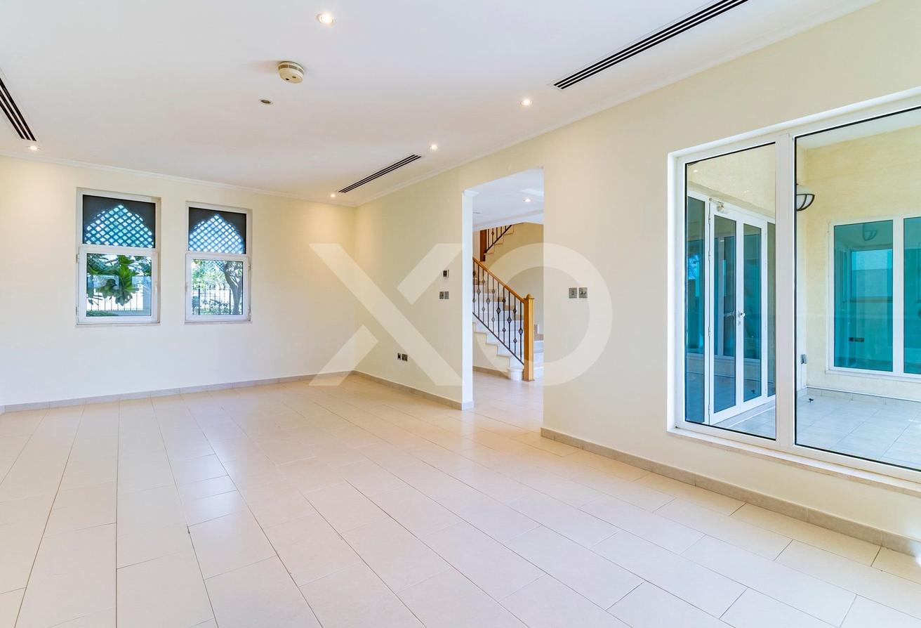 Private Pool | Vacant | Well Maintained photo 9