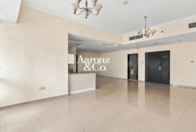 2-bed apartment in Lake City Tower · Vacant — photo 3