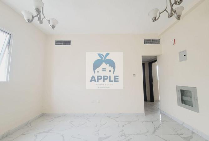 92717379 - Property Image 2
