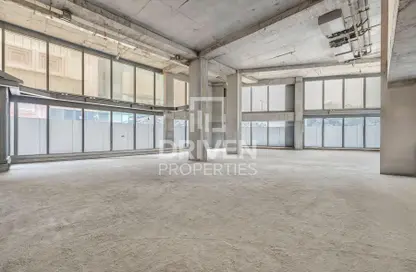 محل - استوديو - 2 حمامات للايجار في جولدن جايت - عود ميثاء - بر دبي - دبي