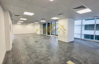 مكتب - غرفة نوم - 1 حمام للايجار في برج ميز - شارع الشيخ زايد - دبي