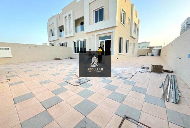 83665302 - Property Image 3