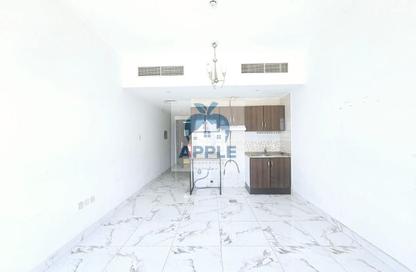 Apartment - Studio - 1 for rent in Muwaileh Commercial - Sharjah Apartment - Studio - 1 for rent in Muwaileh Commercial - Sharjah