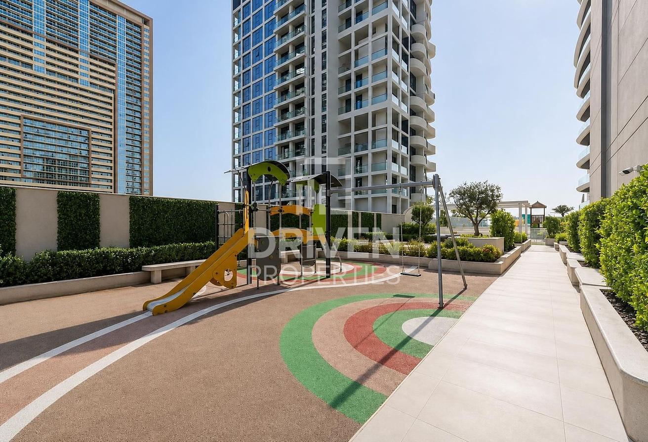 Elegant Apartment | Great Location | Park View photo 17