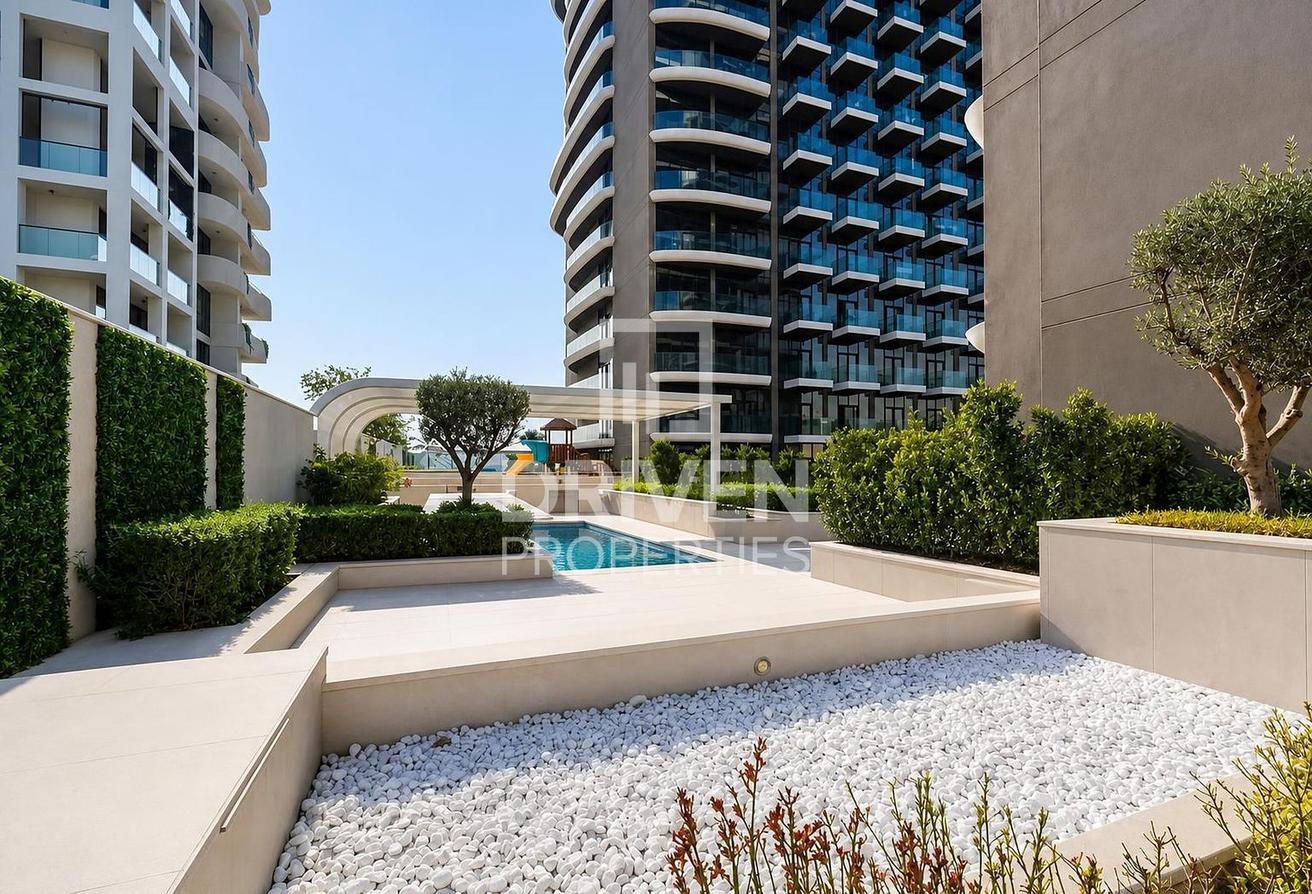 Elegant Apartment | Great Location | Park View photo 20