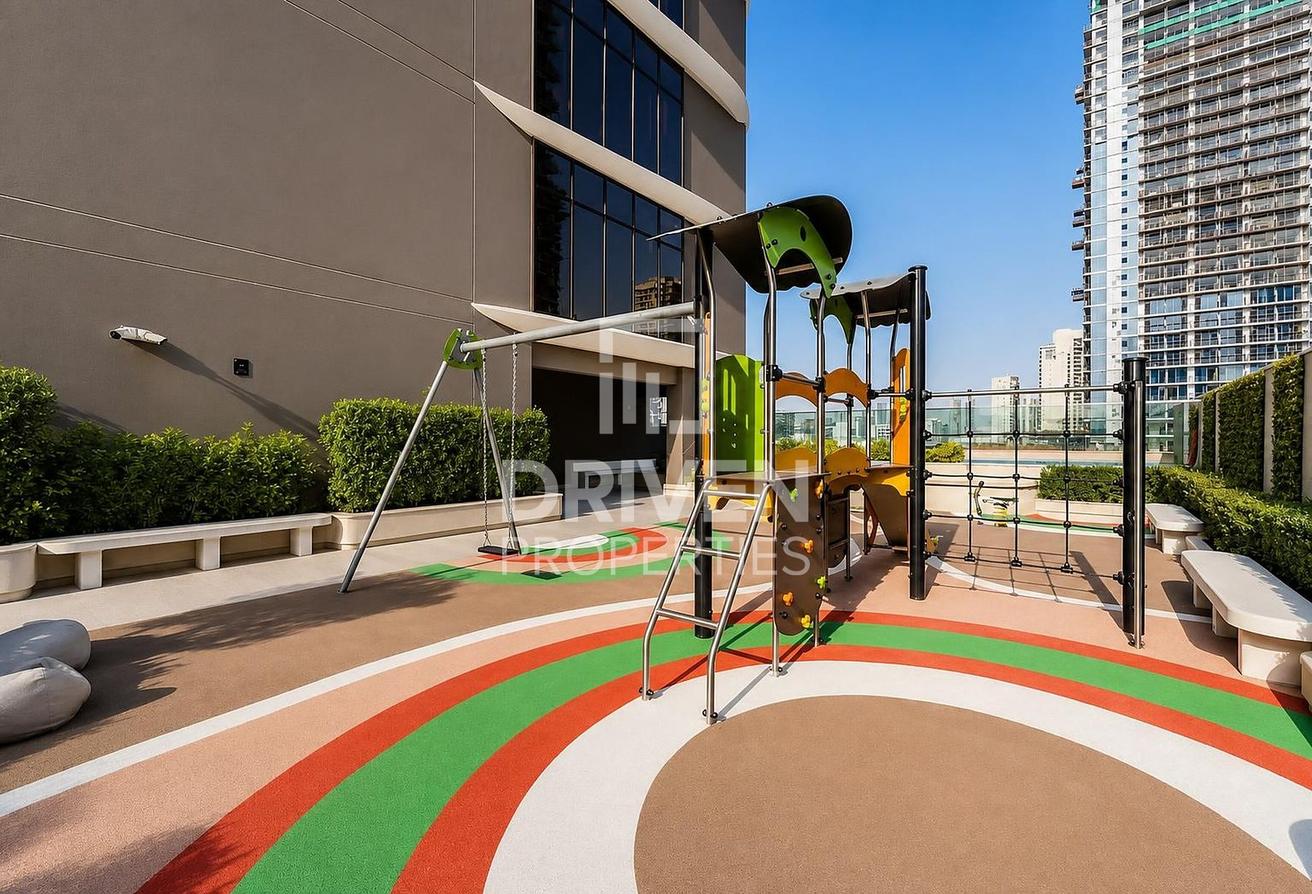 Elegant Apartment | Great Location | Park View photo 16