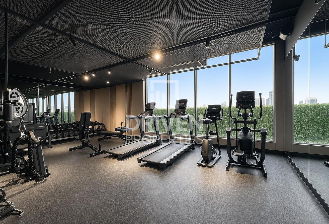 Elegant Apartment | Great Location | Park View photo 12