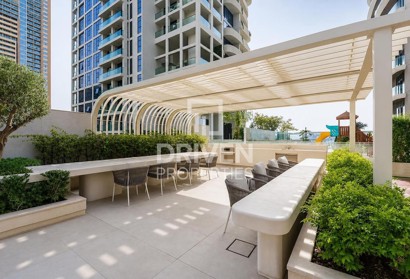 Elegant Apartment | Great Location | Park View photo 19