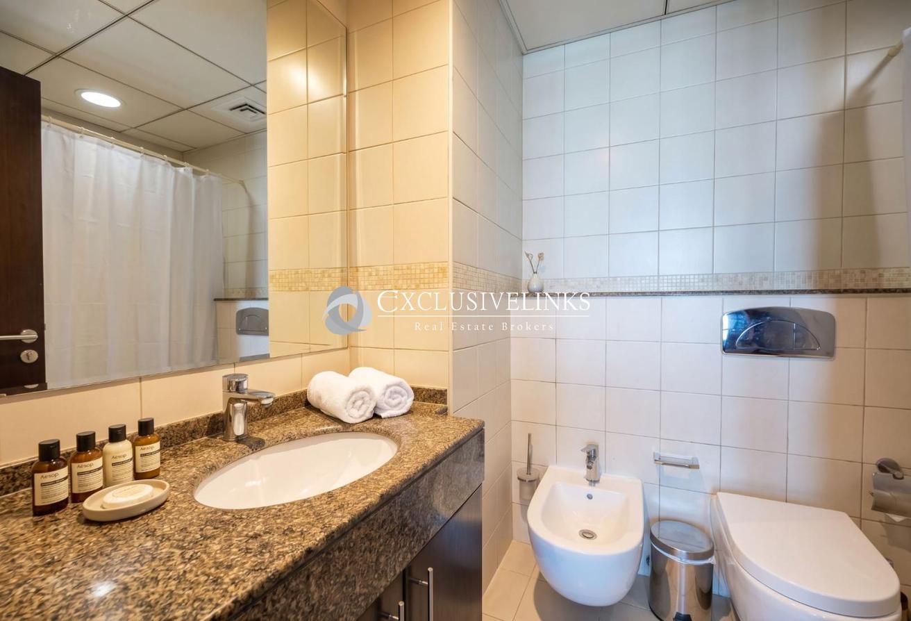 Furnished | Full Marina View | Vacant Soon photo 9