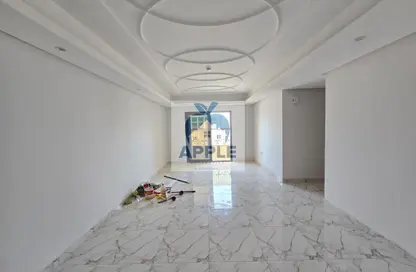 شقة - 3 غرف نوم - 3 حمامات للايجار في تجارية مويلح - الشارقة