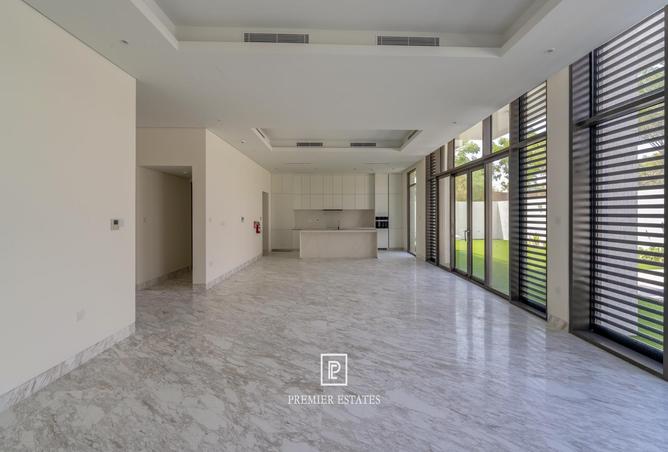 Best Price l Corner Plot | Private Pool and Lift photo 3