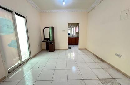 Apartment - Studio - 1 for rent in Muwailih Building - Muwaileh - Sharjah