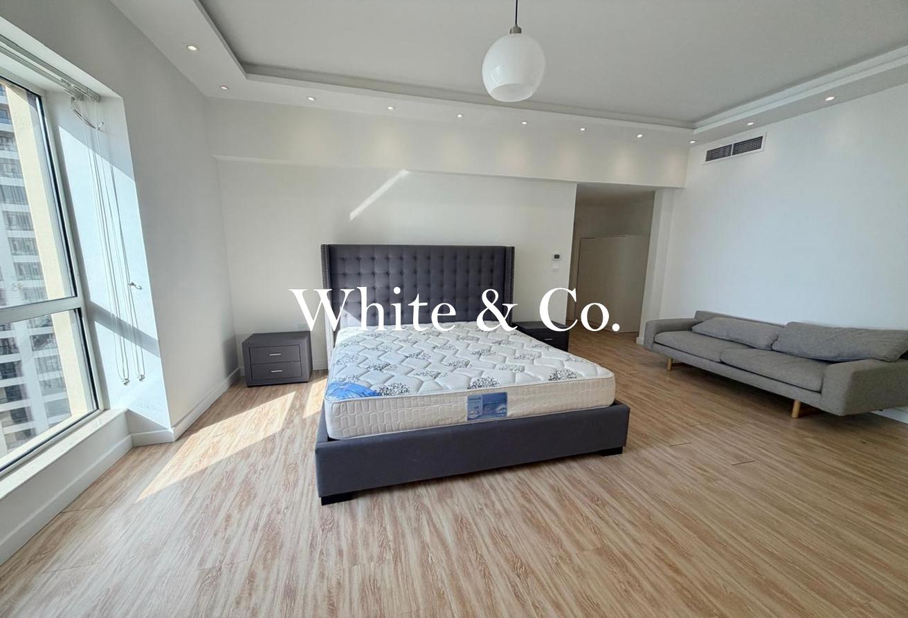Sea View | High Floor | Really Hot Stock photo 11