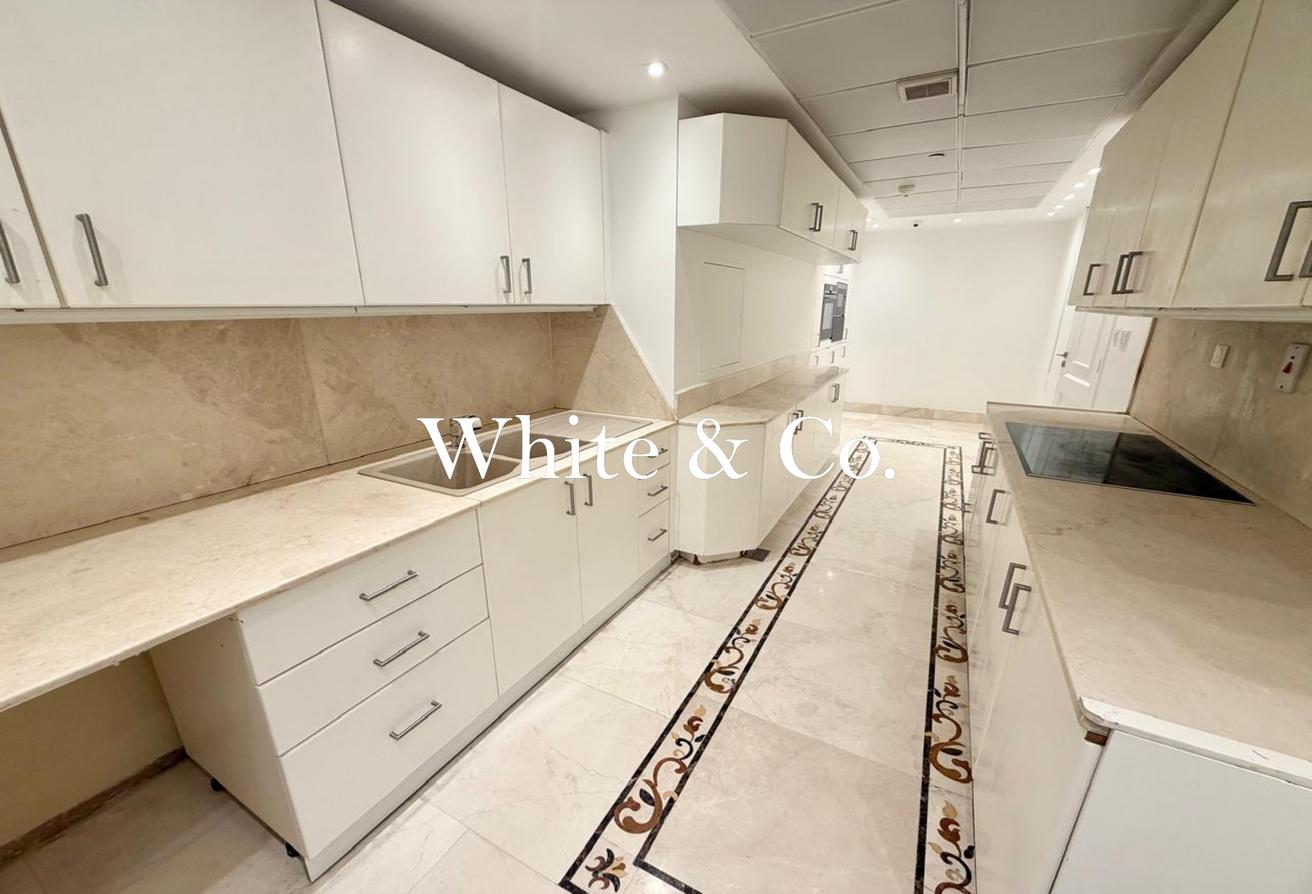 Sea View | High Floor | Really Hot Stock photo 5