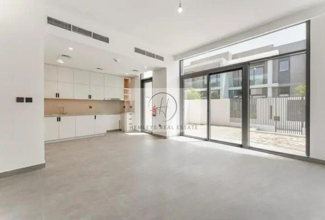 98241283 - Property Main Image