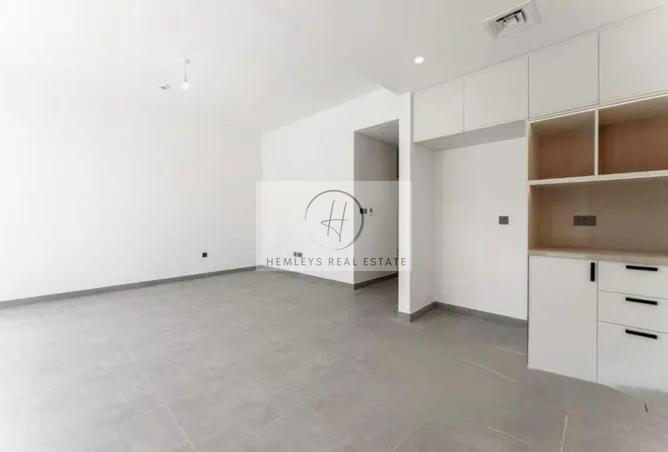 98241283 - Property Image 3