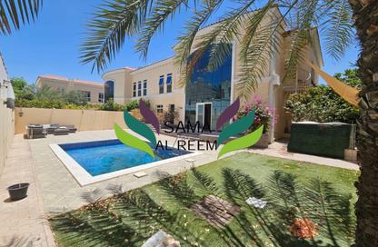 Villa - 5 Bedrooms - 6 Bathrooms for rent in Jumeirah 1 Villas - Jumeirah 1 - Jumeirah - Dubai