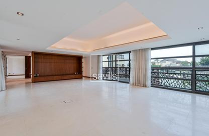 Villa - 5 Bedrooms - 6 Bathrooms for rent in Al Gurm Resort - Al Qurm - Abu Dhabi
