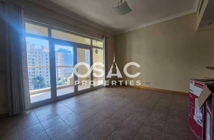 Apartment - 2 Bedrooms - 2 Bathrooms for rent in Al Das - Shoreline Apartments - Palm Jumeirah - Dubai