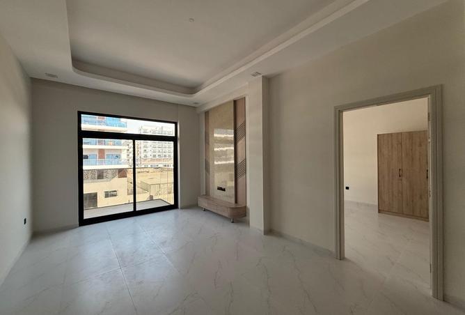 57352042 - Property Image 2