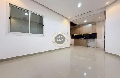 Apartment - 1 Bathroom for rent in Hadbat Al Zafranah - Muroor Area - Abu Dhabi