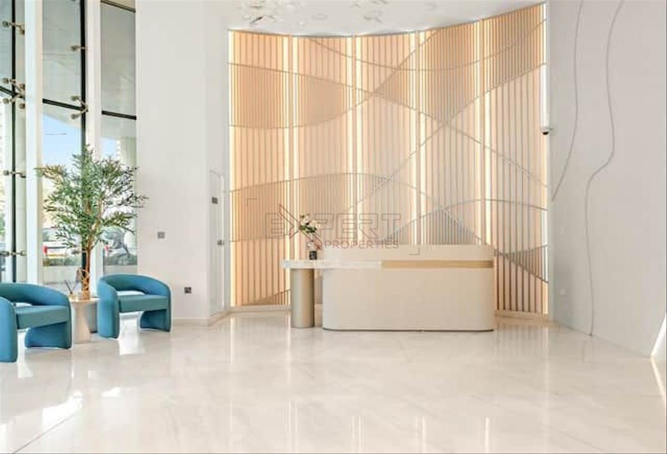 Fully Furnished | Canal views | High floor photo 11