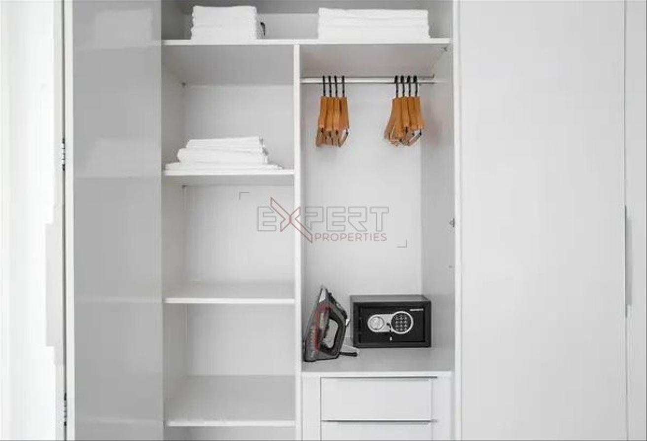 Fully Furnished | Canal views | High floor photo 7