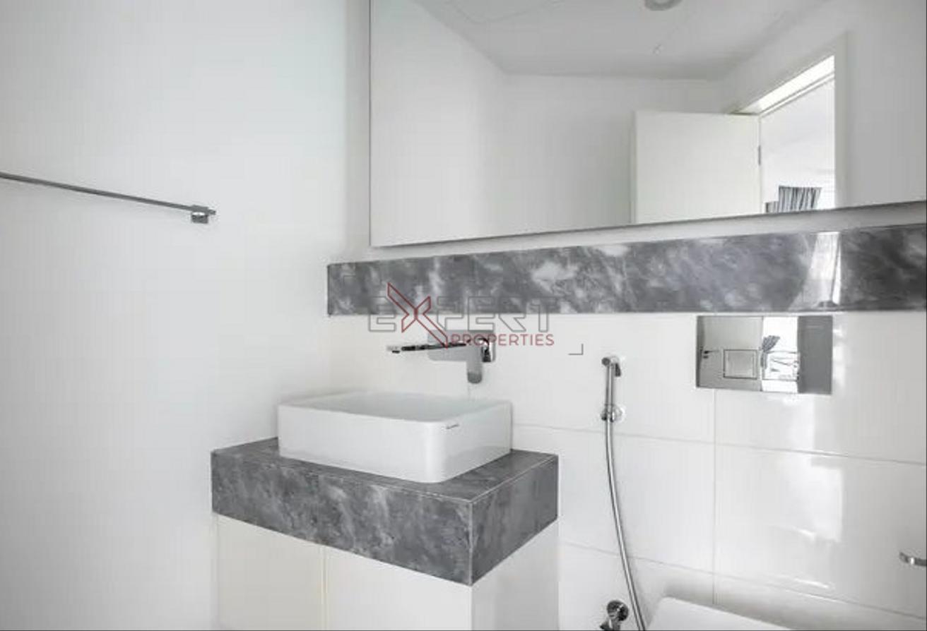 Fully Furnished | Canal views | High floor photo 23