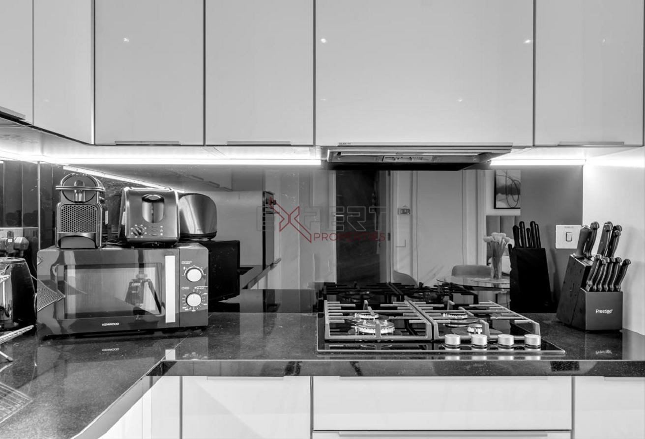 Fully Furnished | Canal views | High floor photo 22