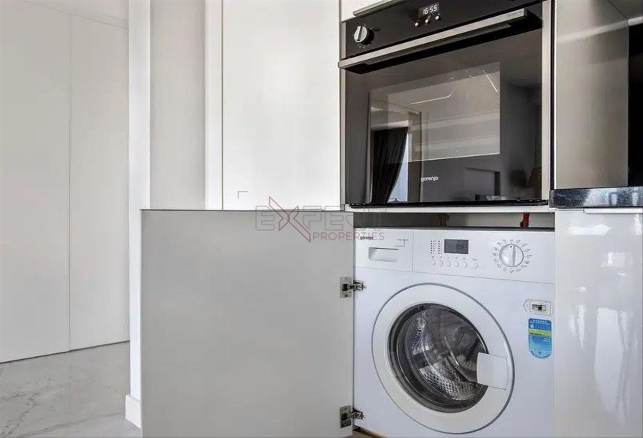 Fully Furnished | Canal views | High floor photo 6