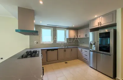 Villa - 3 Bedrooms - 4 Bathrooms for rent in District 7 - Jumeirah Park - Dubai