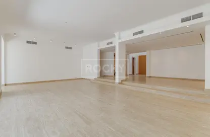 Villa - 4 Bedrooms - 4 Bathrooms for rent in Jumeirah 3 Villas - Jumeirah 3 - Jumeirah - Dubai