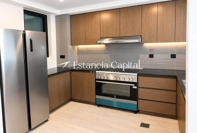 144621417 - Property Image 2