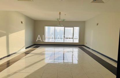 Apartment - 4 Bedrooms - 5 Bathrooms for rent in Al Majaz 1 - Al Majaz - Sharjah
