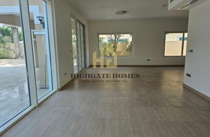 Villa - 4 - 4 for rent in Legacy Nova Villas - District 9 - Jumeirah Park - Dubai