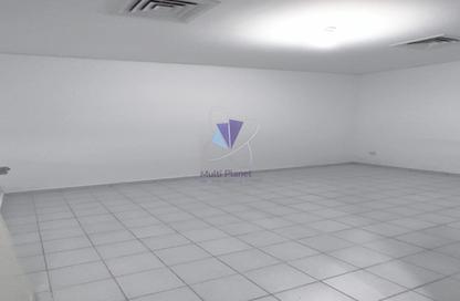 Apartment - 2 - 3 for rent in Khalidiya Street - Al Khalidiya - Abu Dhabi Apartment - 2 - 3 for rent in Khalidiya Street - Al Khalidiya - Abu Dhabi