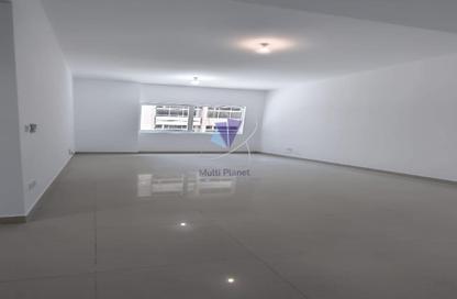Apartment - 2 - 3 for rent in Khalidiya Street - Al Khalidiya - Abu Dhabi Apartment - 2 - 3 for rent in Khalidiya Street - Al Khalidiya - Abu Dhabi