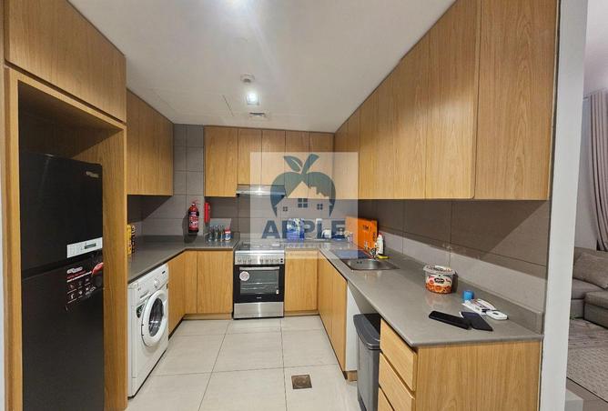 102831595 - Property Image 2