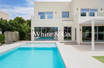 Villa - 4 Bedrooms - 5 Bathrooms for sale in Meadows 5 - Meadows - Dubai