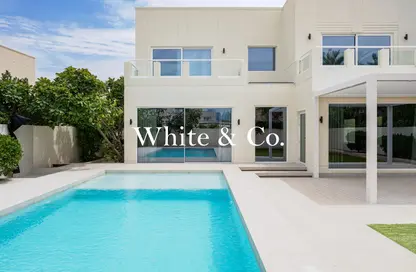 Villa - 4 Bedrooms - 5 Bathrooms for sale in Meadows 5 - Meadows - Dubai