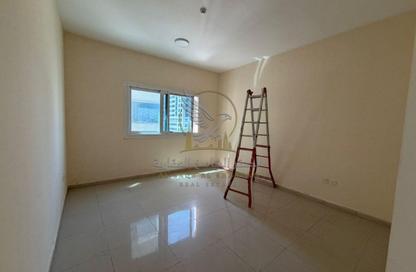 Apartment - 2 Bedrooms - 2 Bathrooms for rent in Al Khan Corniche - Al Khan - Sharjah