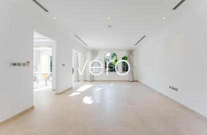 Villa - 3 - 4 for rent in District 8 - Jumeirah Park - Dubai