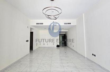 Apartment - 3 Bedrooms - 4 Bathrooms for rent in Amna House - Al Garhoud - Dubai