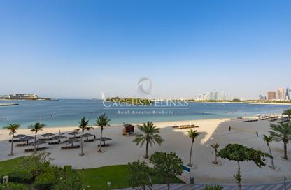Apartment - 2 Bedrooms - 3 Bathrooms for rent in Al Hatimi - Shoreline Apartments - Palm Jumeirah - Dubai