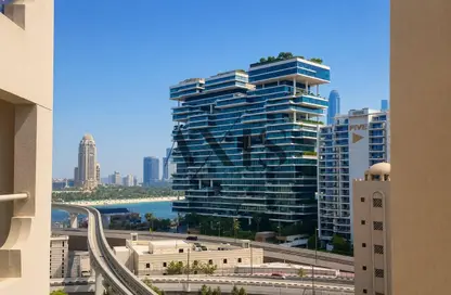 Apartment - 2 Bedrooms - 3 Bathrooms for rent in Al Khushkar - Shoreline Apartments - Palm Jumeirah - Dubai